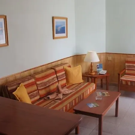 Aldeamento Turístico Castillo Playa 2*